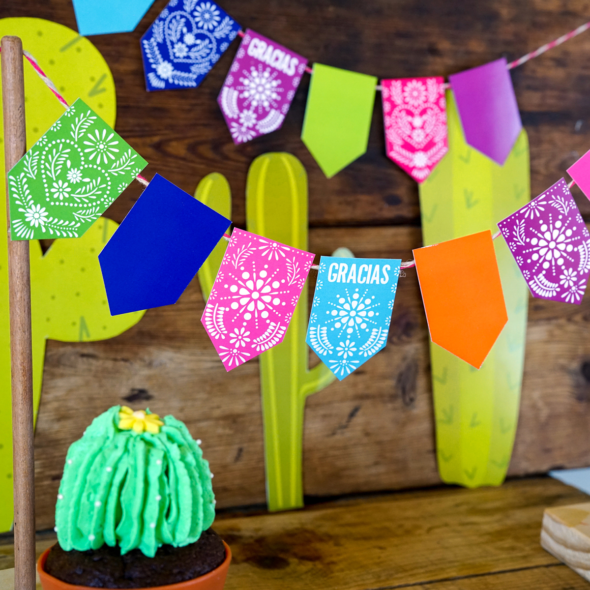 Fiesta Cupcake Stand Decorations