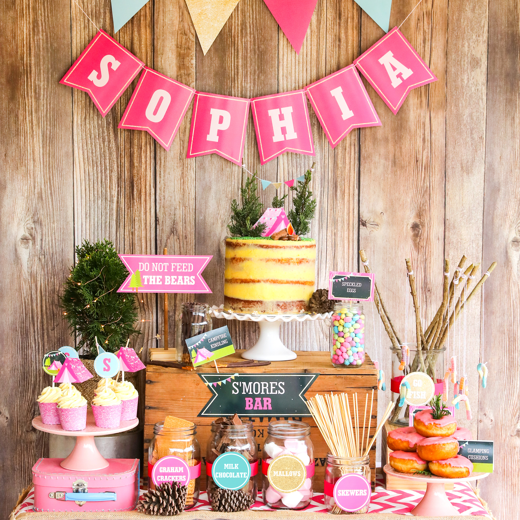 The cutest, glam-mest Glamping party printables you'll ever see! 